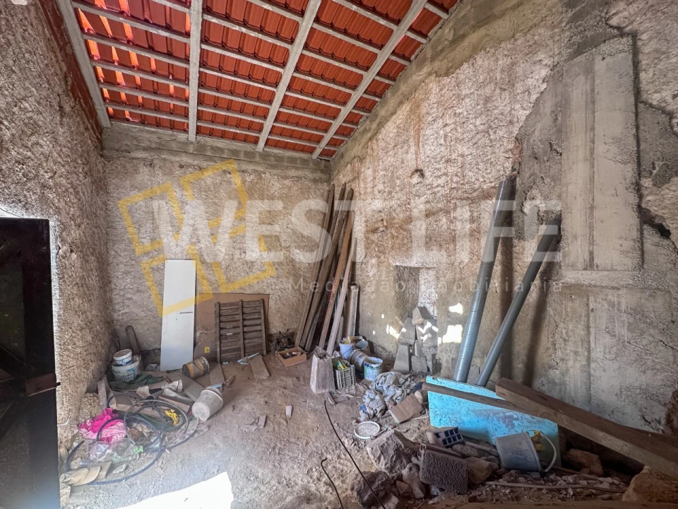 Moradia T2 para Venda em Azueira e Sobral da Abelheira Foto 14