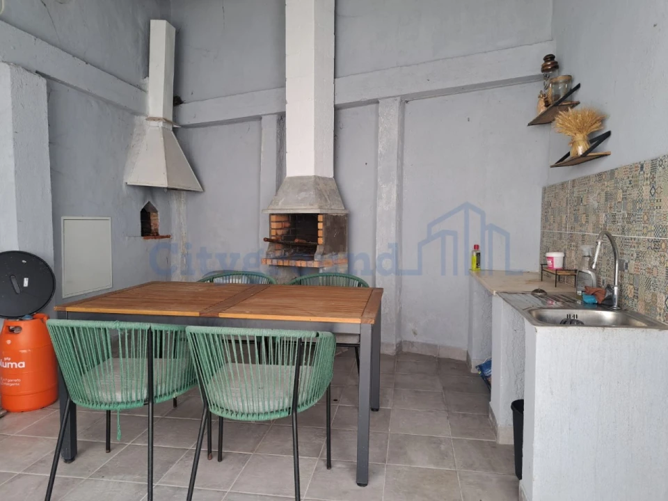 Moradia T2 para Venda em Nossa Senhora das Misericordias Foto 4