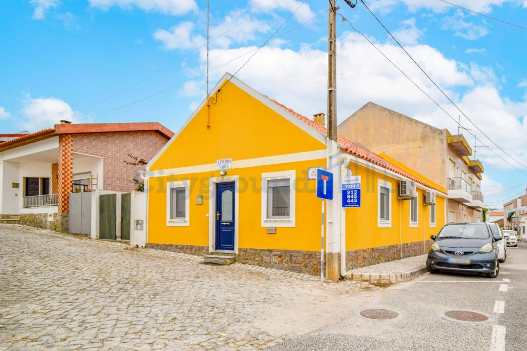 Moradia T2 para Venda em Foz do Arelho Foto 1