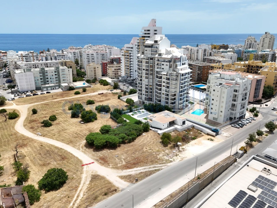 Terreno para Venda em Armação de Pera Foto 1