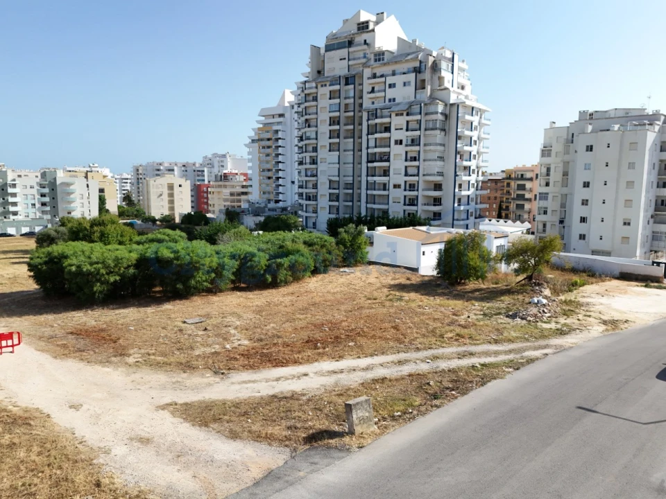 Terreno para Venda em Armação de Pera Foto 3