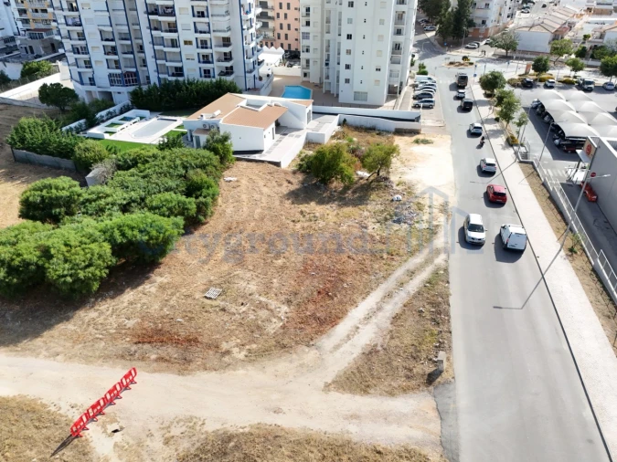 Terreno para Venda em Armação de Pera Foto 2