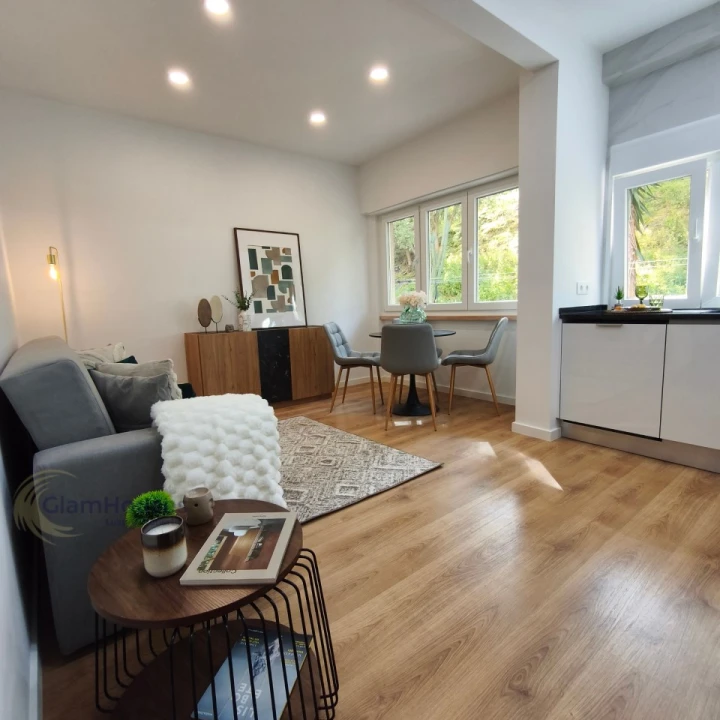 Apartamento T2 para Venda em Benfica Foto 4