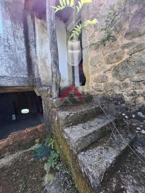 Quinta T3 para Venda em Junqueira