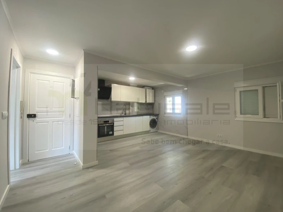 Apartamento T3 para Venda em Laranjeiro e Feijó Foto 5