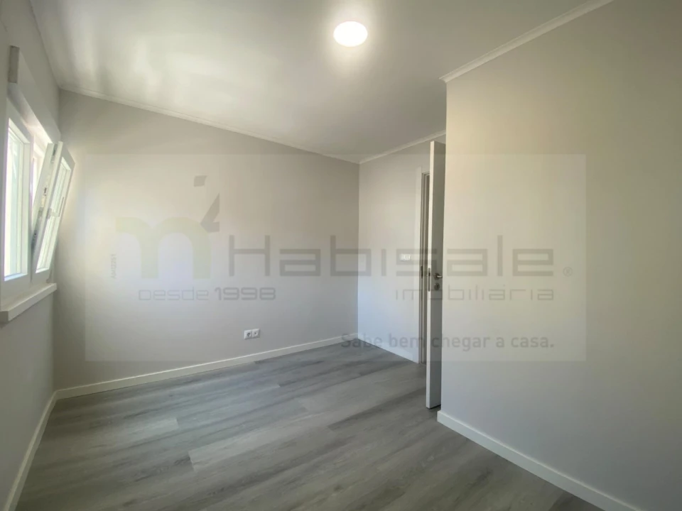 Apartamento T3 para Venda em Laranjeiro e Feijó Foto 6