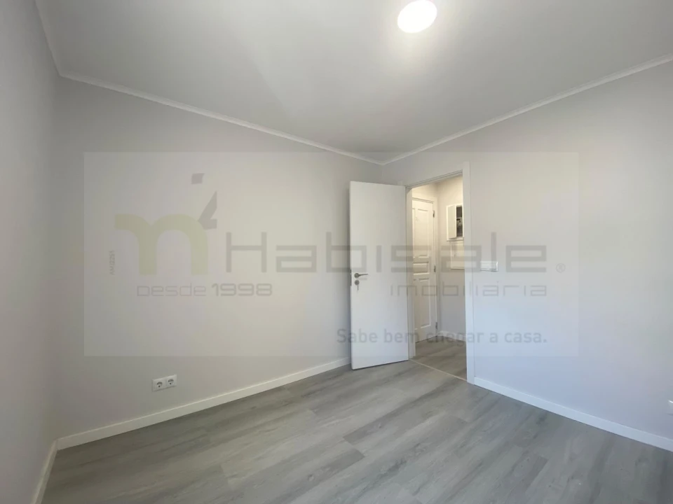 Apartamento T3 para Venda em Laranjeiro e Feijó Foto 14