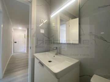 Apartamento T3 para Venda em Laranjeiro e Feijó