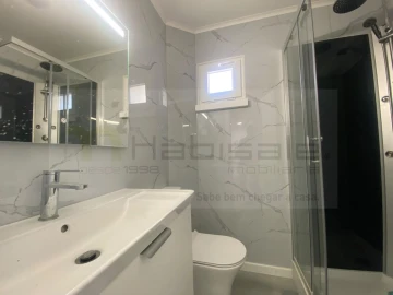 Apartamento T3 para Venda em Laranjeiro e Feijó