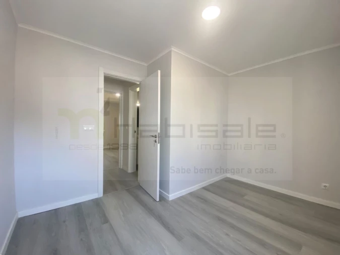 Apartamento T3 para Venda em Laranjeiro e Feijó Foto 7