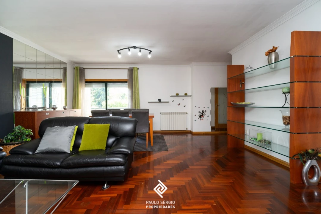 Apartamento T2 para Venda em Oliveira do Douro Foto 2