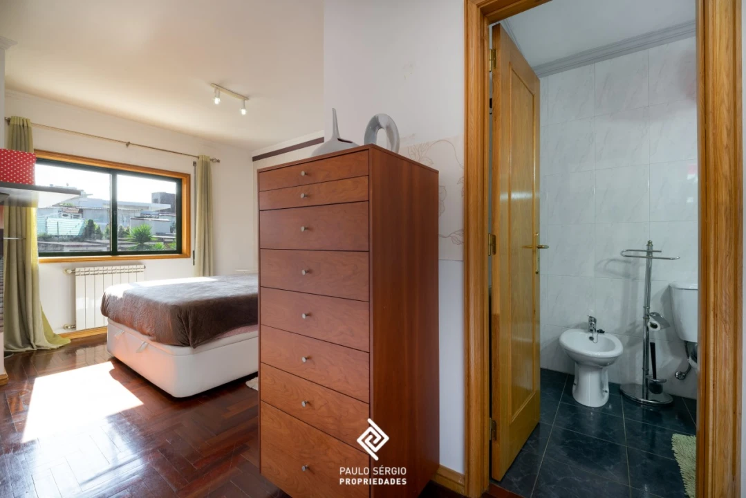 Apartamento T2 para Venda em Oliveira do Douro Foto 11