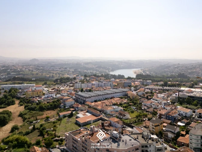 Apartamento T2 para Venda em Oliveira do Douro Foto 19