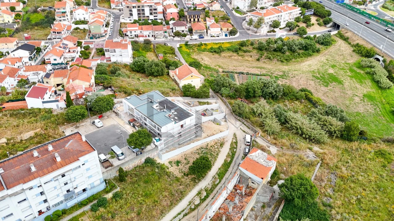 Moradia T4 para Venda em São Domingos de Rana Foto 32