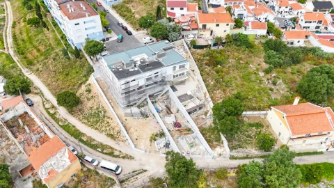 Moradia T4 para Venda em São Domingos de Rana