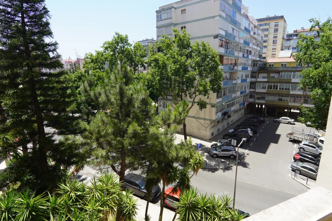 Apartamento T2 para Venda em São Domingos de Benfica Foto 13