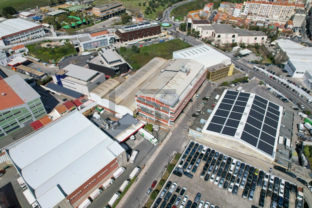 Armazém para Venda em Sacavém e Prior Velho Foto 3