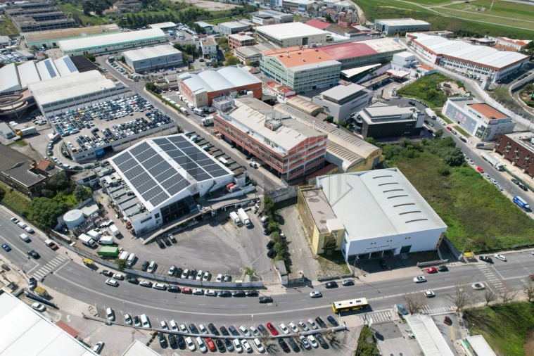Armazém para Venda em Sacavém e Prior Velho Foto 5
