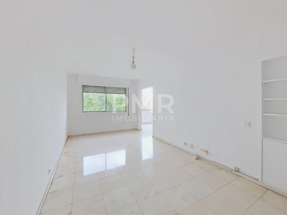 Apartamento T3 para Arrendamento em Lumiar Foto 1