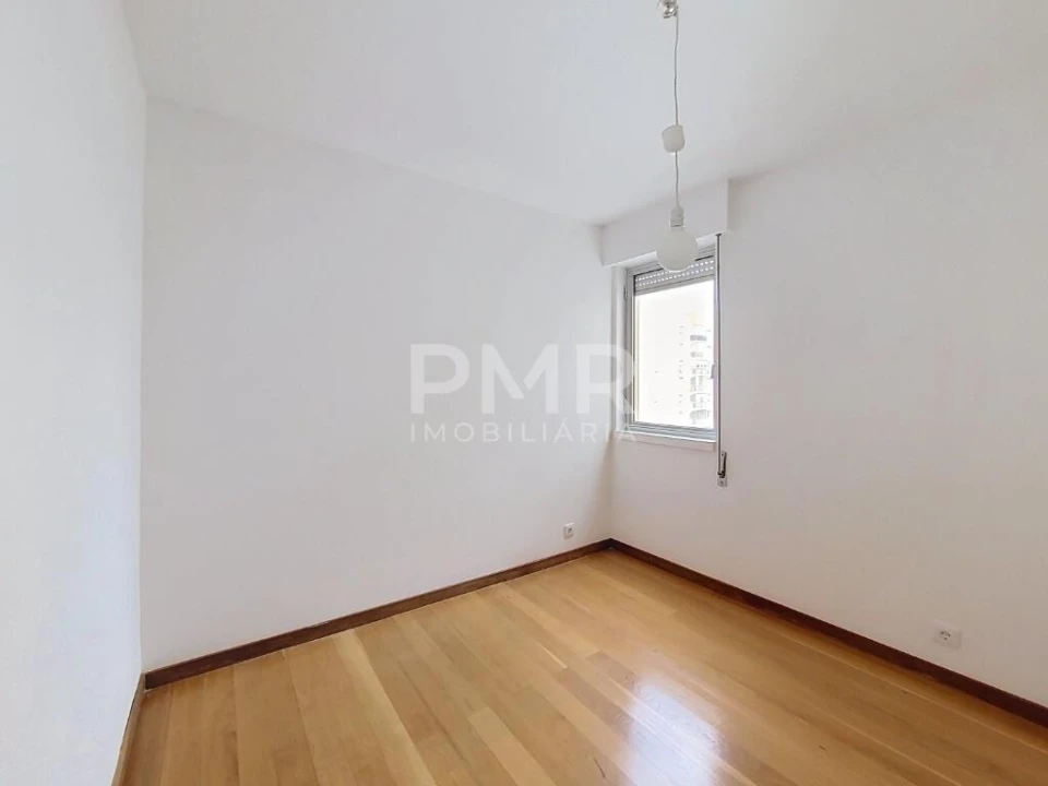 Apartamento T3 para Arrendamento em Lumiar Foto 17