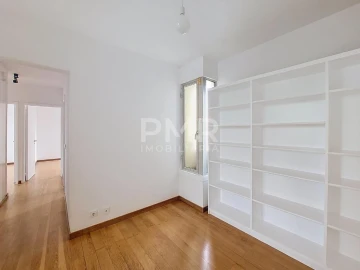 Apartamento T3 para Arrendamento em Lumiar