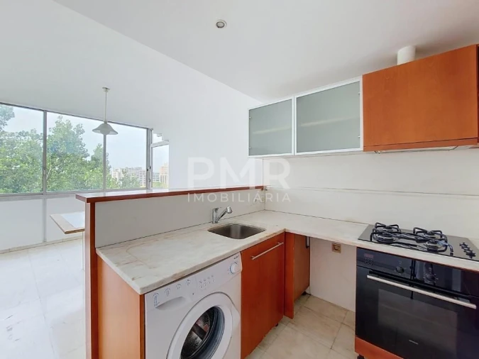 Apartamento T3 para Arrendamento em Lumiar Foto 4