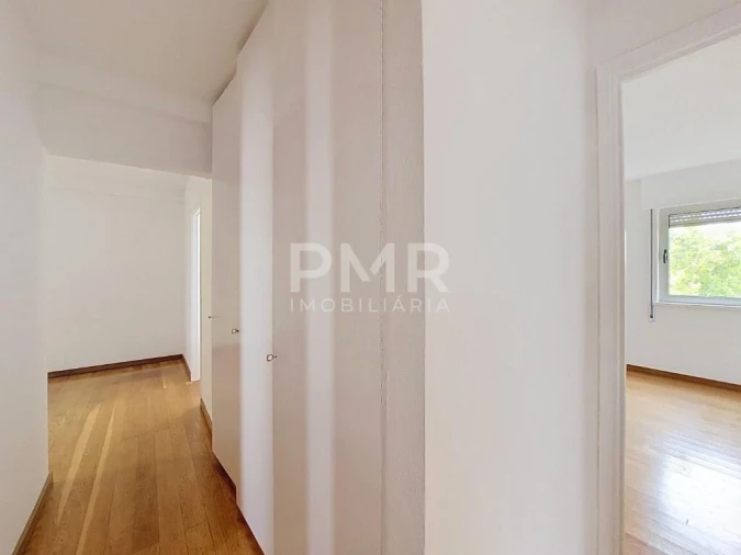 Apartamento T3 para Arrendamento em Lumiar Foto 16