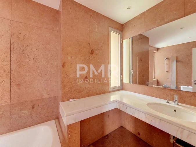 Apartamento T3 para Arrendamento em Lumiar Foto 13