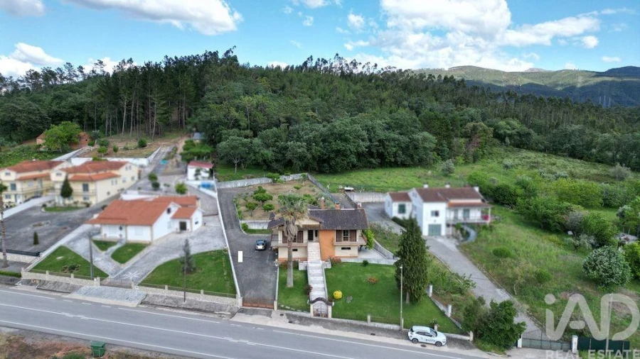 Moradia T4 para Venda em São Miguel, Santa Eufémia e Rabaçal Foto 36