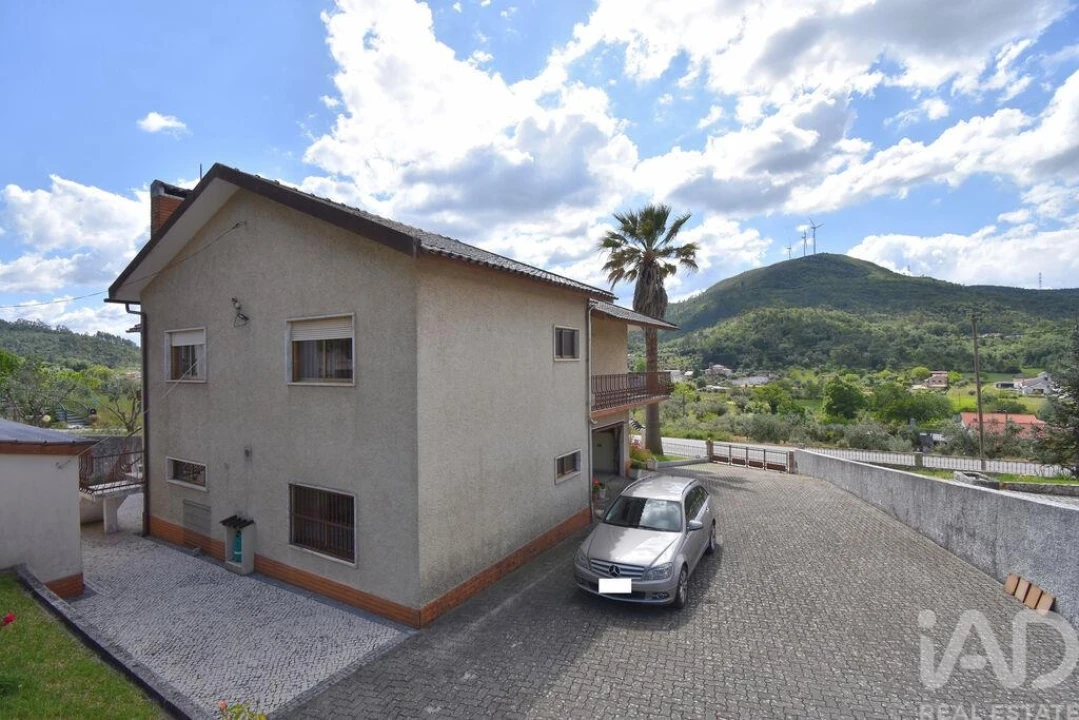 Moradia T4 para Venda em São Miguel, Santa Eufémia e Rabaçal Foto 34