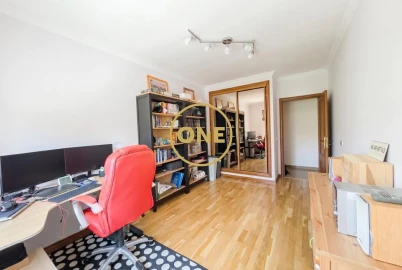Apartamento T3 para Venda em São João das Lampas e Terrugem