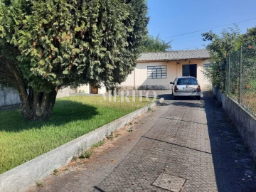 Prédio para Venda em Selho (São Jorge)
