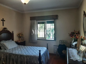 Prédio para Venda em Selho (São Jorge)