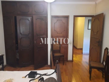 Prédio para Venda em Selho (São Jorge)