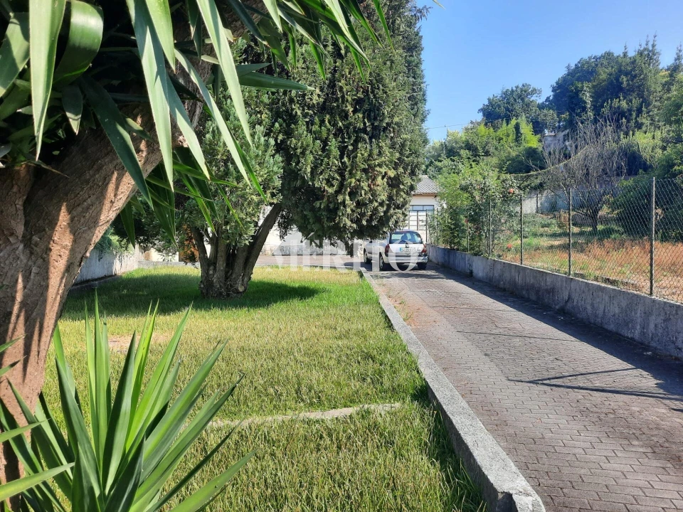 Prédio para Venda em Selho (São Jorge) Foto 3