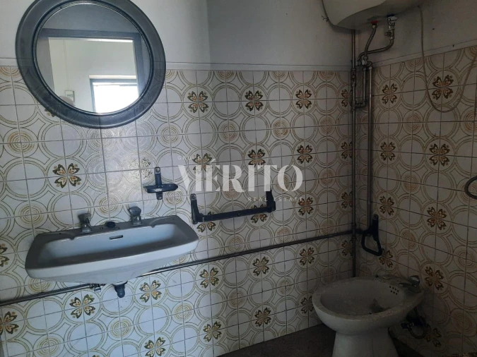 Prédio para Venda em Selho (São Jorge) Foto 41