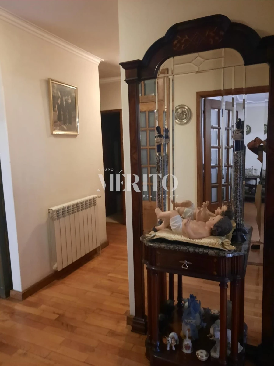 Prédio para Venda em Selho (São Jorge) Foto 42