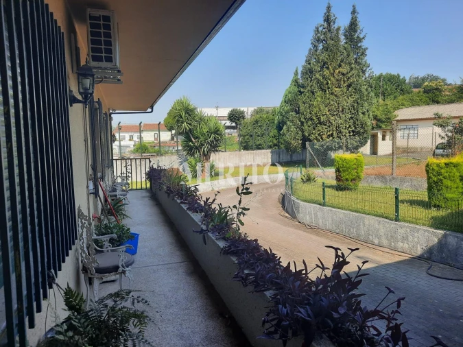 Prédio para Venda em Selho (São Jorge) Foto 51