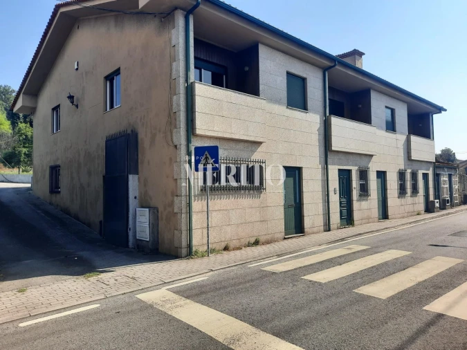 Prédio para Venda em Selho (São Jorge) Foto 47