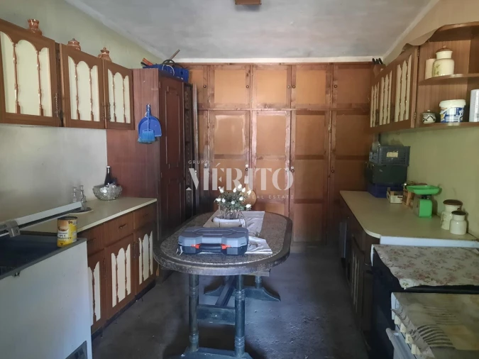 Prédio para Venda em Selho (São Jorge) Foto 53