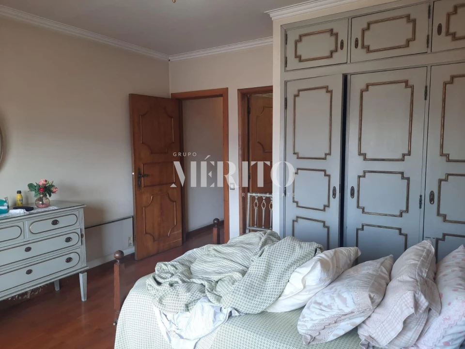 Prédio para Venda em Selho (São Jorge) Foto 37