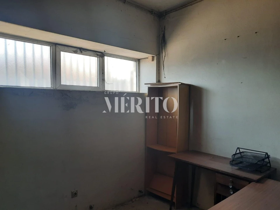 Prédio para Venda em Selho (São Jorge) Foto 21