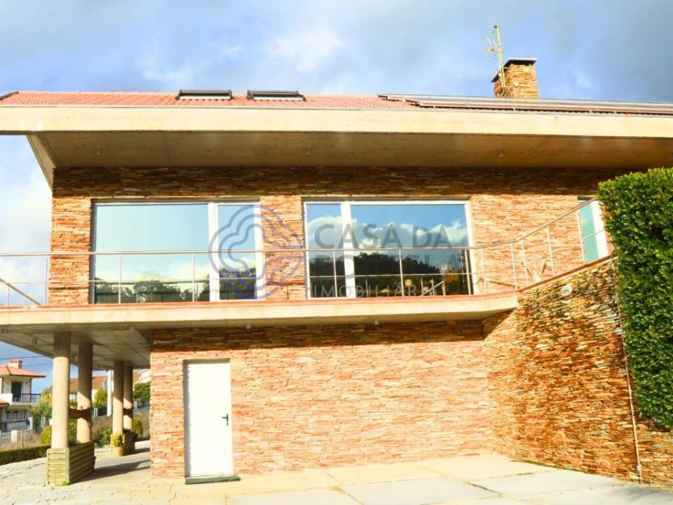 Moradia T4 para Venda em Bornes de Aguiar Foto 13