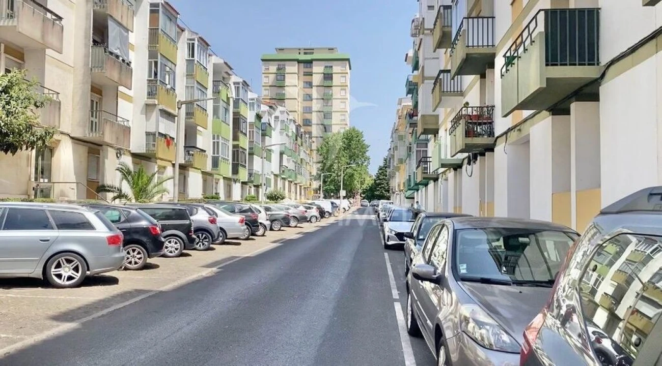 Apartamento T2 para Venda em Santa Iria de Azoia, São João da Talha e Bobadela Foto 1