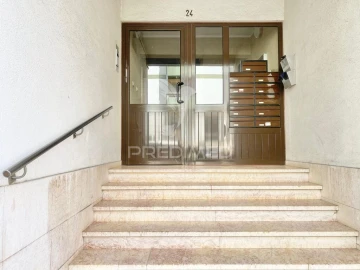 Apartamento T2 para Venda em Santa Iria de Azoia, São João da Talha e Bobadela