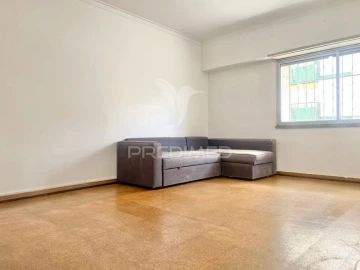Apartamento T2 para Venda em Santa Iria de Azoia, São João da Talha e Bobadela