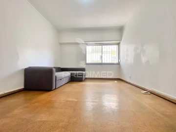 Apartamento T2 para Venda em Santa Iria de Azoia, São João da Talha e Bobadela