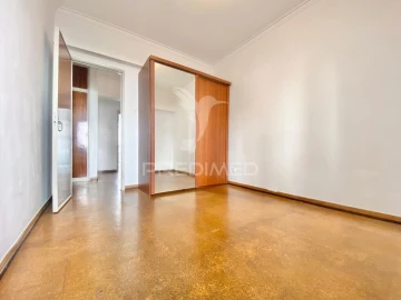 Apartamento T2 para Venda em Santa Iria de Azoia, São João da Talha e Bobadela