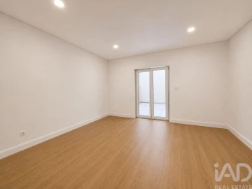 Apartamento para Venda em Currelos, Papízios e Sobral