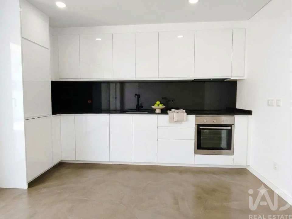 Moradia T1 para Venda em Vila Praia de Ancora Foto 5